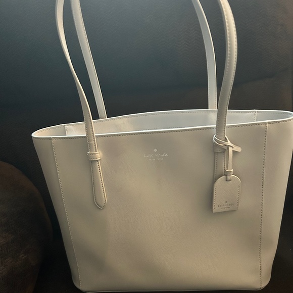kate spade Handbags - Kate Spade Lori Tote